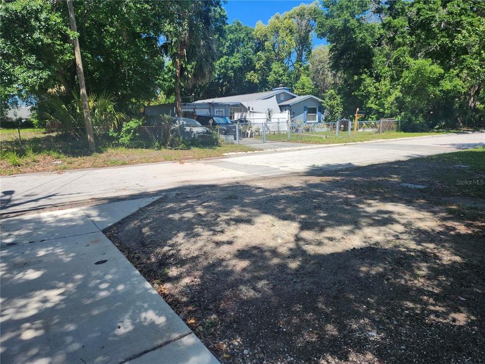 For Sale: $265,000 (3 beds, 1 baths, 816 Square Feet)