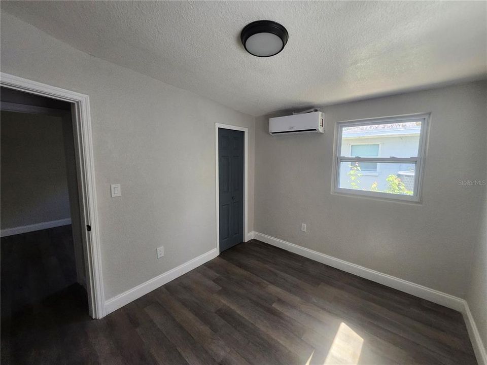 For Sale: $265,000 (3 beds, 1 baths, 816 Square Feet)