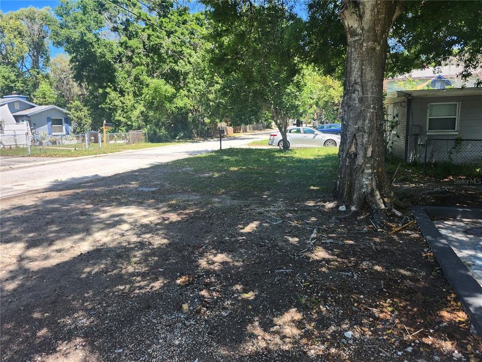 For Sale: $265,000 (3 beds, 1 baths, 816 Square Feet)