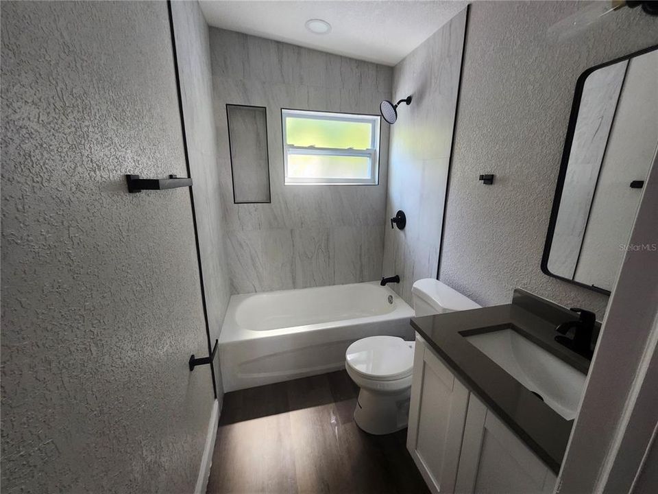 For Sale: $265,000 (3 beds, 1 baths, 816 Square Feet)