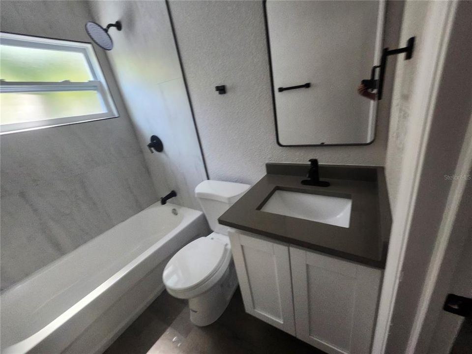 For Sale: $265,000 (3 beds, 1 baths, 816 Square Feet)