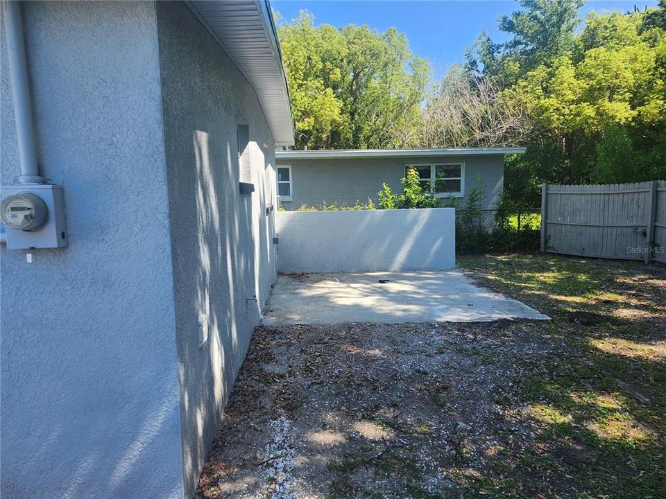 For Sale: $265,000 (3 beds, 1 baths, 816 Square Feet)