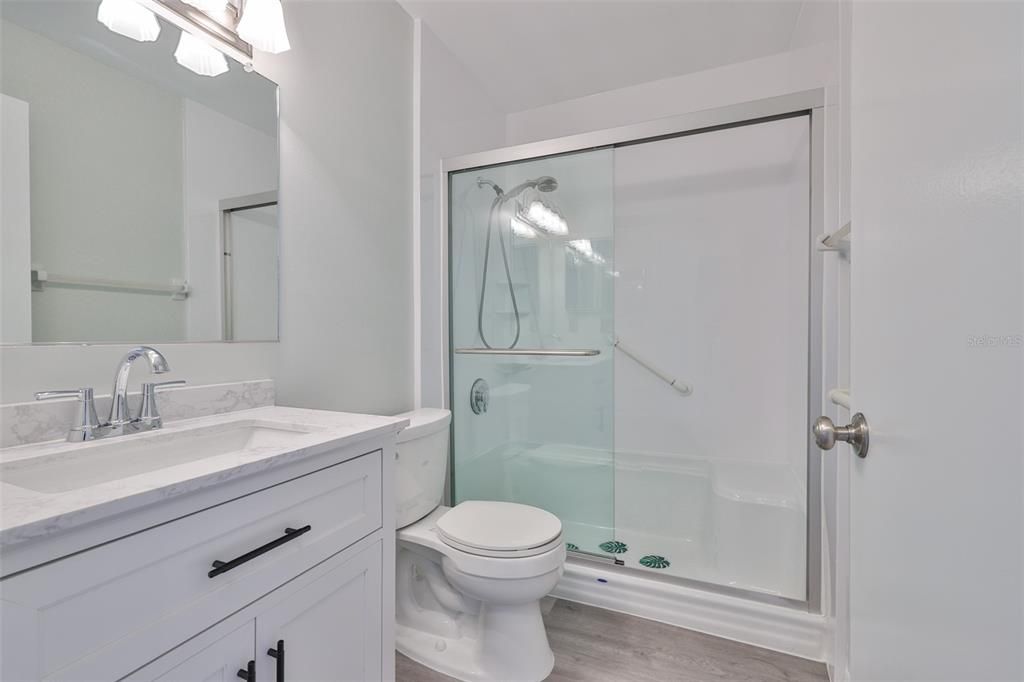 Active With Contract: $145,900 (2 beds, 2 baths, 1100 Square Feet)