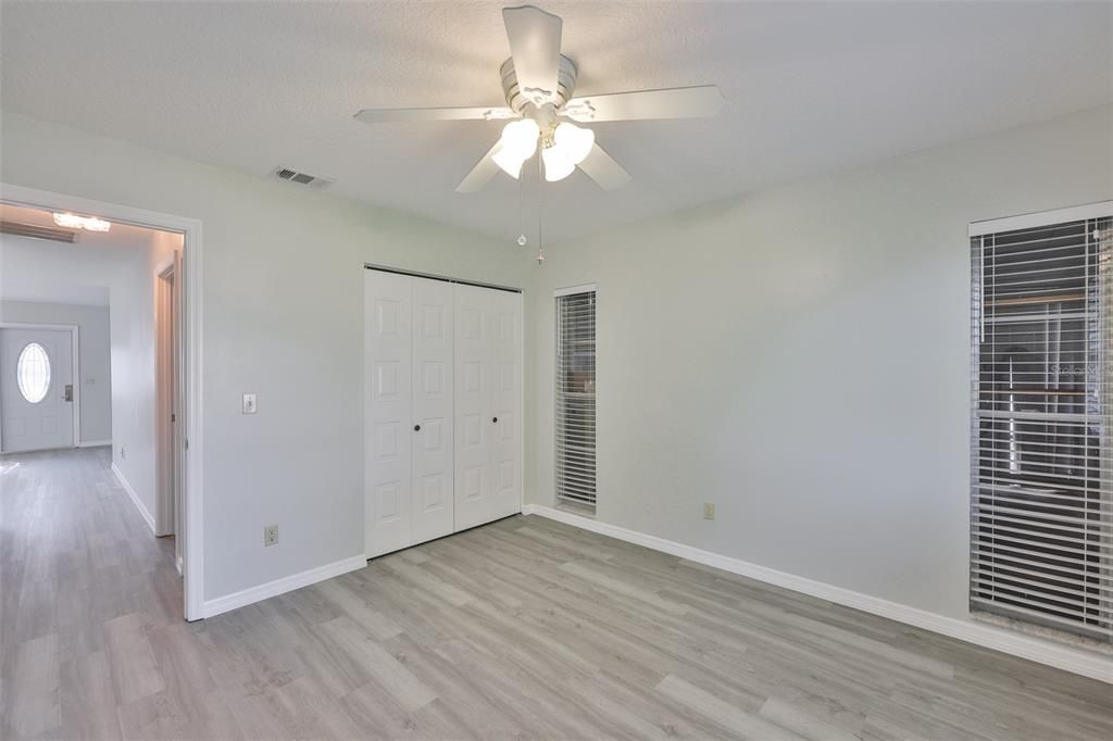 Active With Contract: $145,900 (2 beds, 2 baths, 1100 Square Feet)