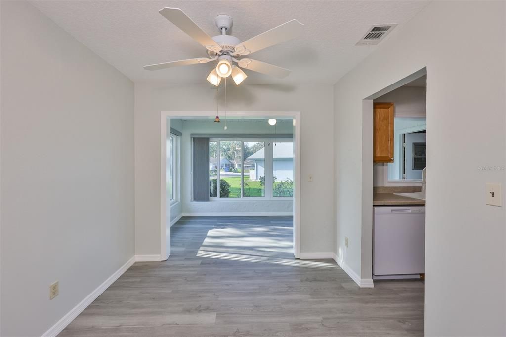 Active With Contract: $145,900 (2 beds, 2 baths, 1100 Square Feet)