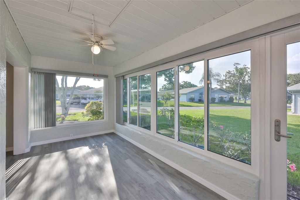 Active With Contract: $145,900 (2 beds, 2 baths, 1100 Square Feet)