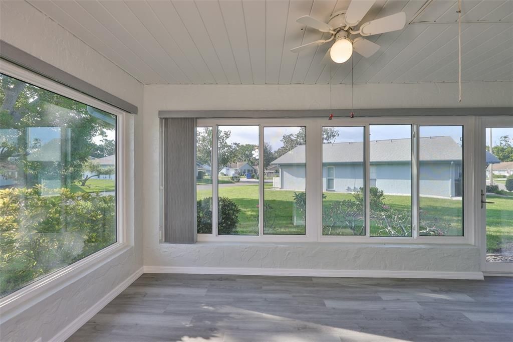 Active With Contract: $145,900 (2 beds, 2 baths, 1100 Square Feet)