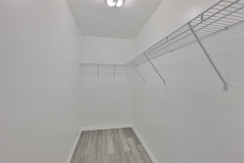Active With Contract: $145,900 (2 beds, 2 baths, 1100 Square Feet)