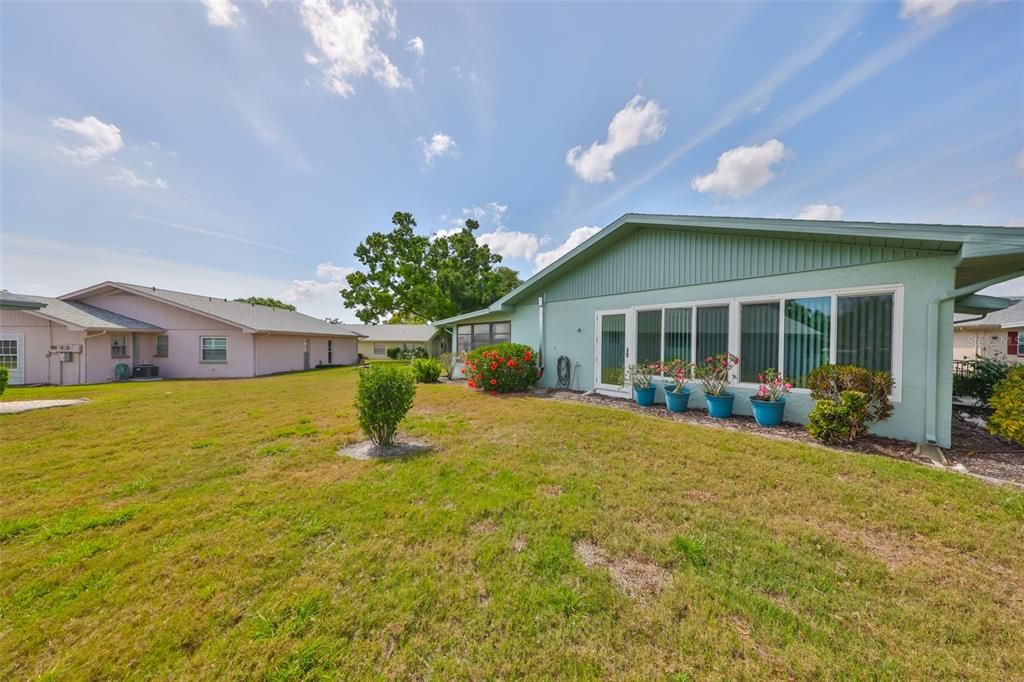 Active With Contract: $145,900 (2 beds, 2 baths, 1100 Square Feet)