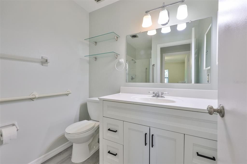 Active With Contract: $145,900 (2 beds, 2 baths, 1100 Square Feet)