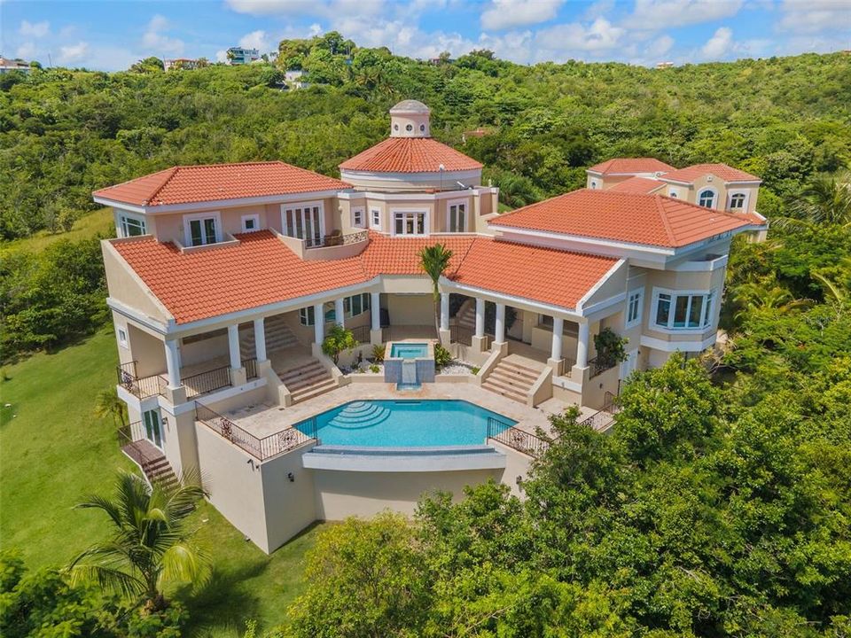 For Sale: $3,200,000 (5 beds, 3 baths, 6000 Square Feet)