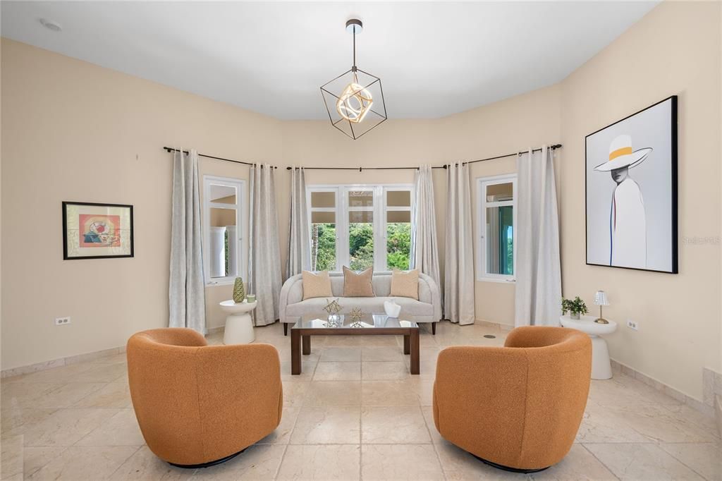 For Sale: $3,200,000 (5 beds, 3 baths, 6000 Square Feet)