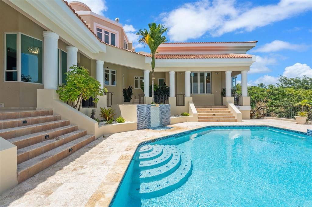 For Sale: $3,200,000 (5 beds, 3 baths, 6000 Square Feet)