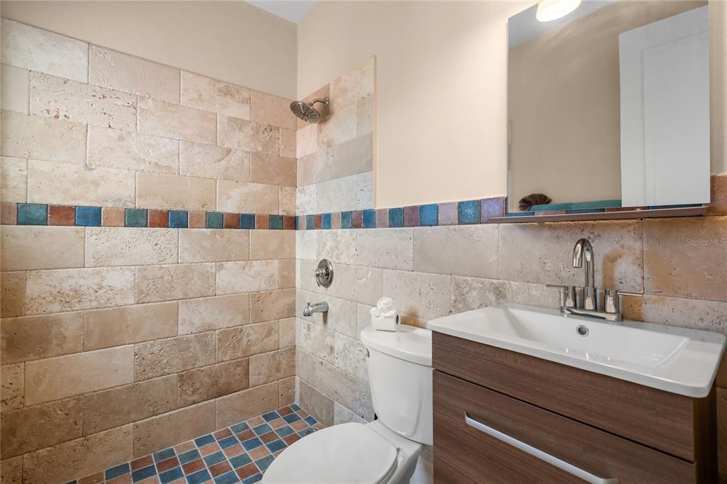 For Sale: $3,200,000 (5 beds, 3 baths, 6000 Square Feet)