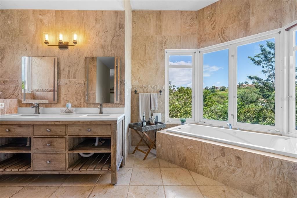 For Sale: $3,200,000 (5 beds, 3 baths, 6000 Square Feet)