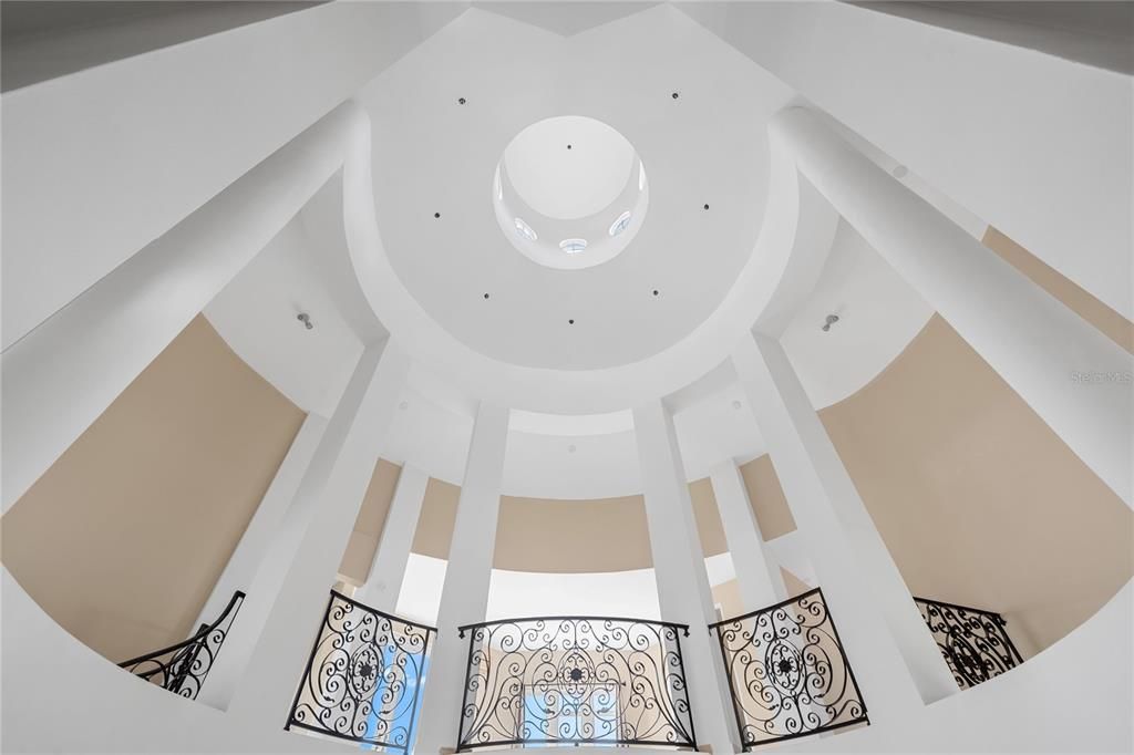 For Sale: $3,200,000 (5 beds, 3 baths, 6000 Square Feet)