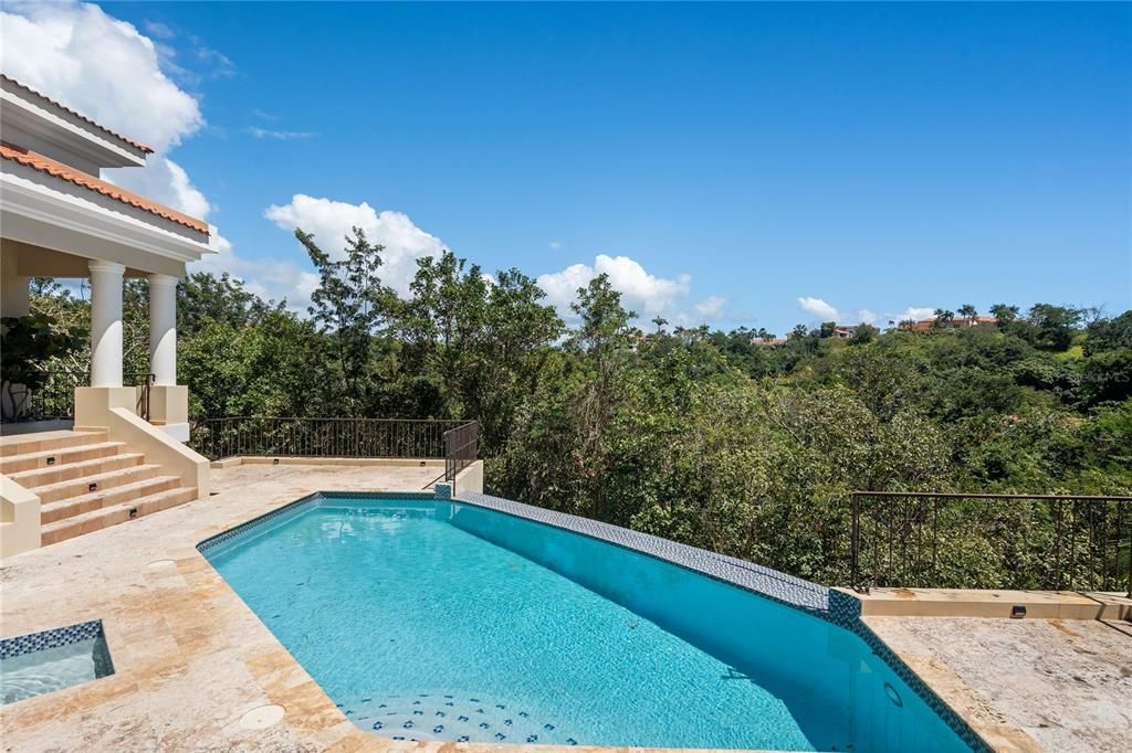 For Sale: $3,200,000 (5 beds, 3 baths, 6000 Square Feet)