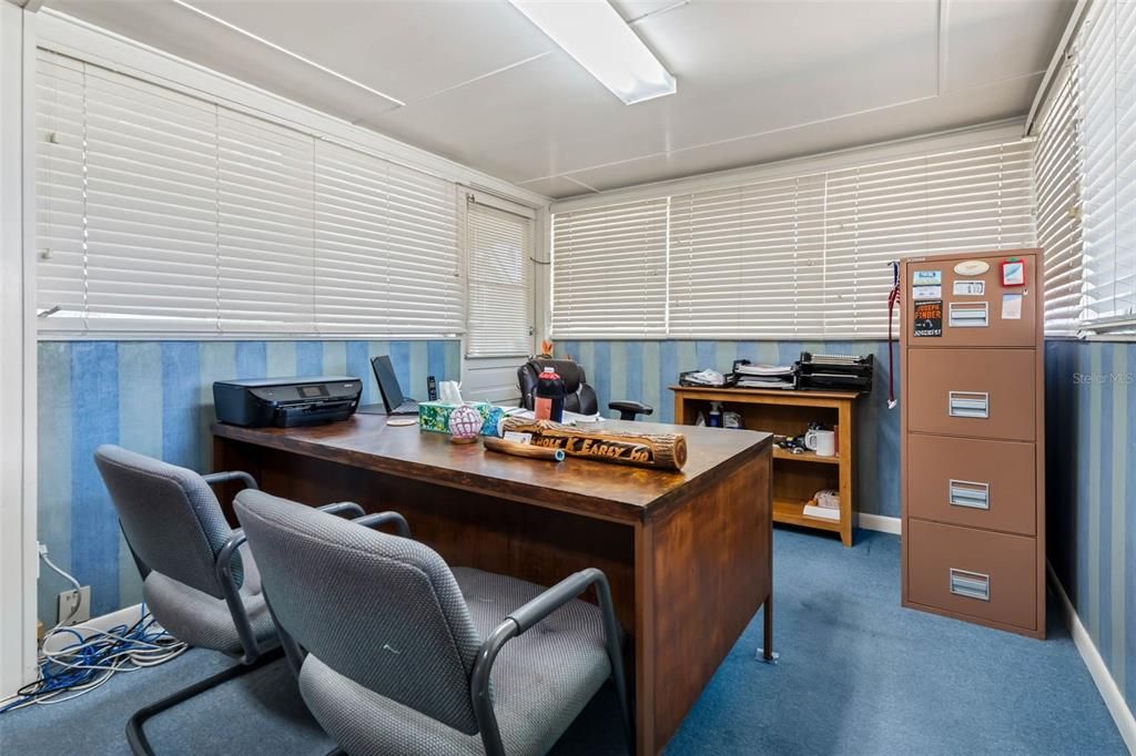 Под контрактом: $699,900 (0 спален, 0 ванн, 1192 Квадратных фут)