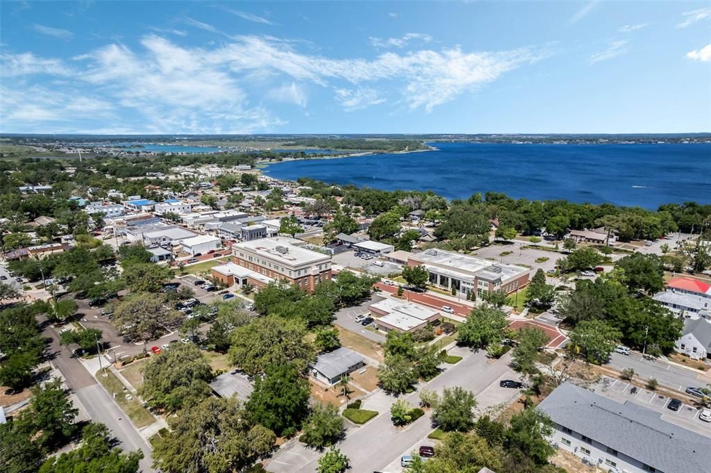 Под контрактом: $699,900 (0 спален, 0 ванн, 1192 Квадратных фут)