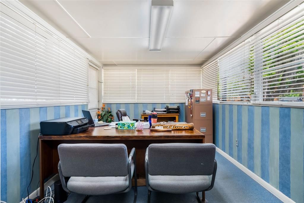 Под контрактом: $699,900 (0 спален, 0 ванн, 1192 Квадратных фут)