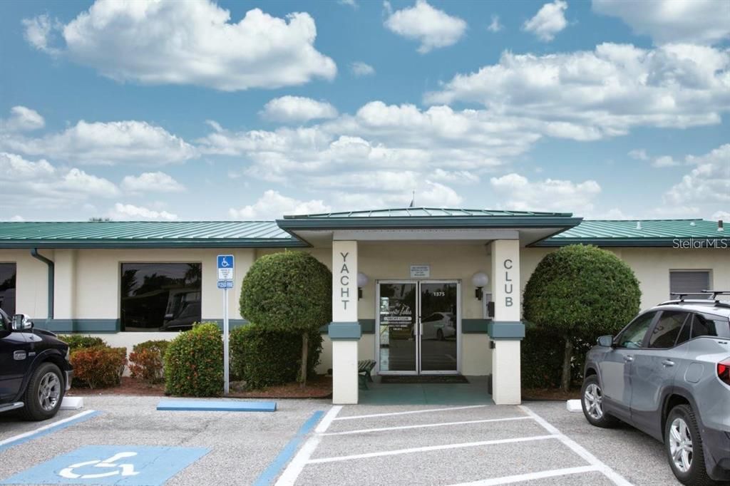 For Sale: $339,900 (3 beds, 2 baths, 1400 Square Feet)