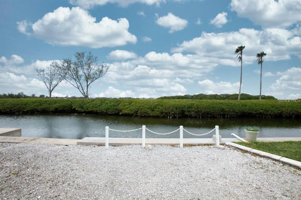 For Sale: $339,900 (3 beds, 2 baths, 1400 Square Feet)