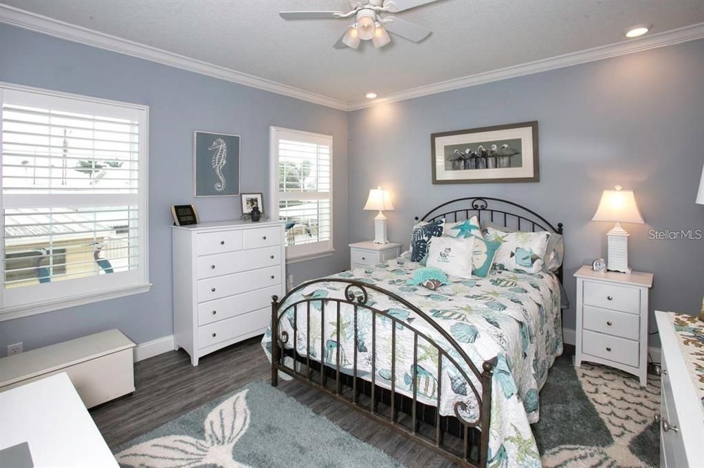 For Sale: $339,900 (3 beds, 2 baths, 1400 Square Feet)