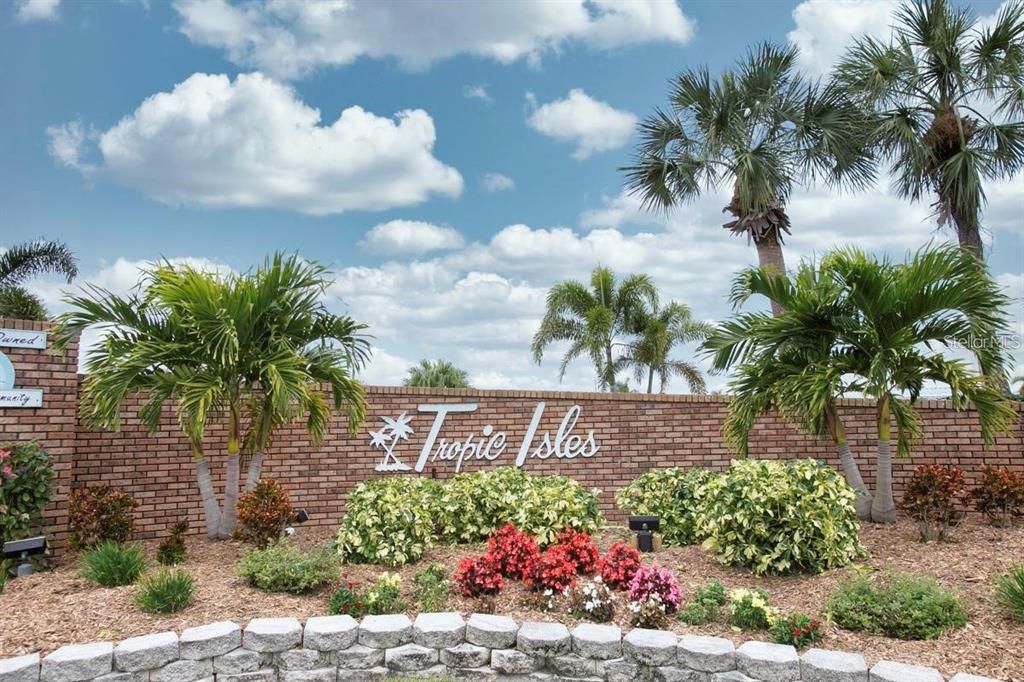 For Sale: $339,900 (3 beds, 2 baths, 1400 Square Feet)