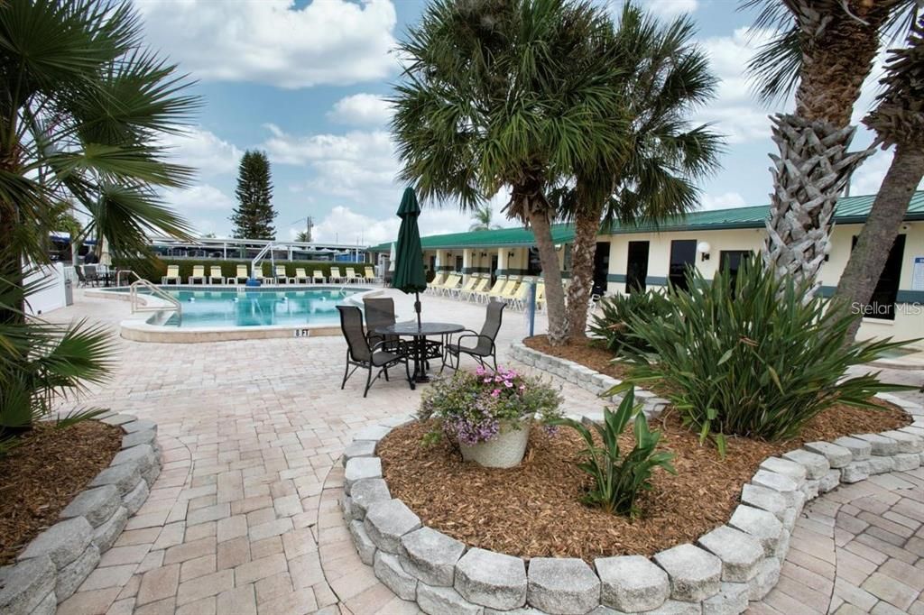 For Sale: $339,900 (3 beds, 2 baths, 1400 Square Feet)