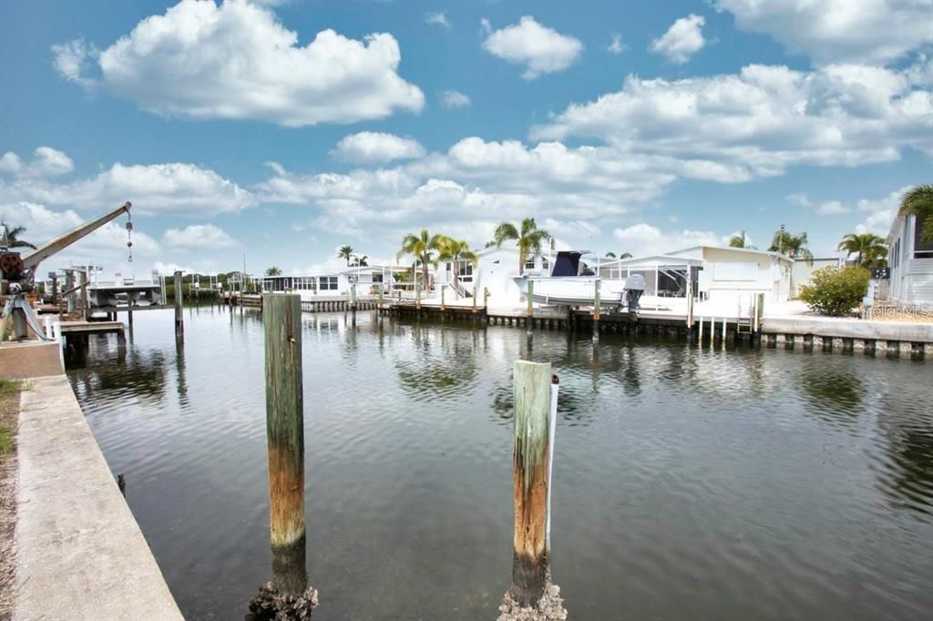 For Sale: $339,900 (3 beds, 2 baths, 1400 Square Feet)