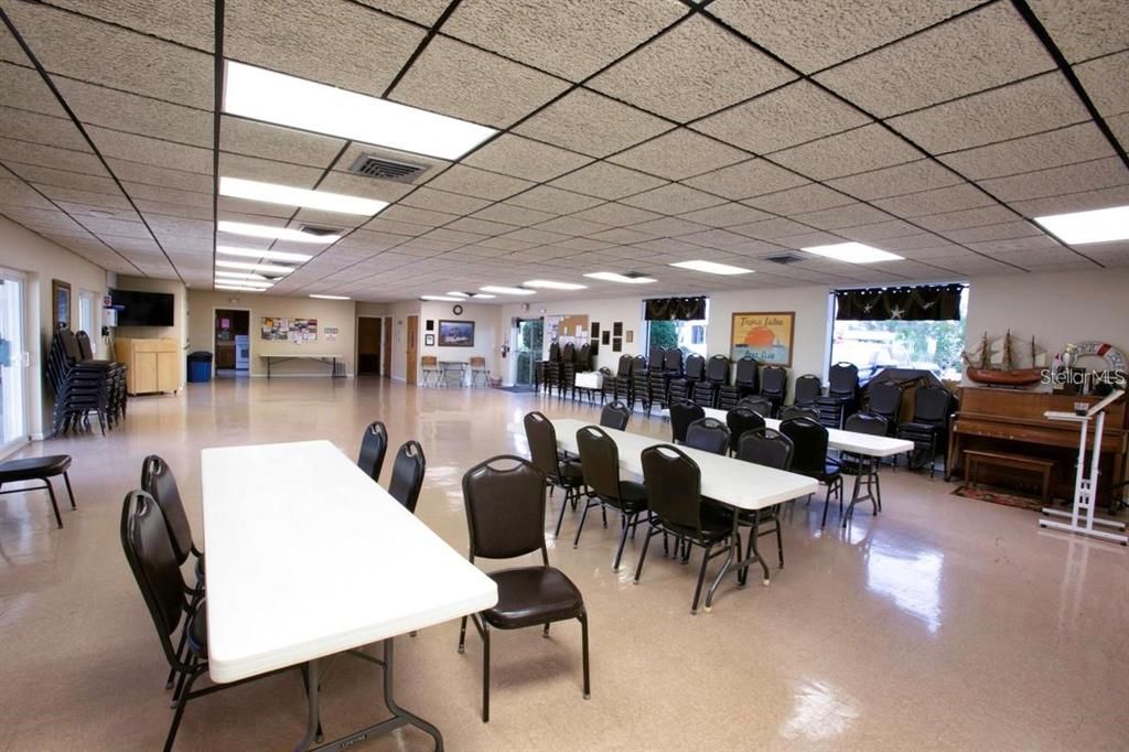 For Sale: $339,900 (3 beds, 2 baths, 1400 Square Feet)