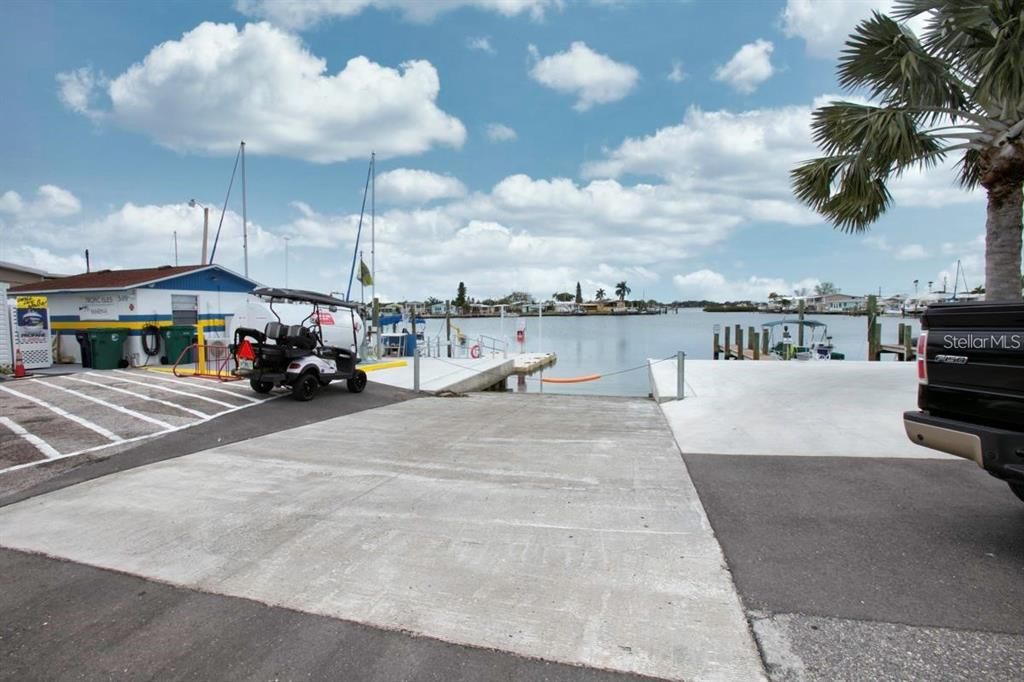 For Sale: $339,900 (3 beds, 2 baths, 1400 Square Feet)