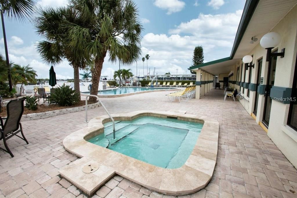 For Sale: $339,900 (3 beds, 2 baths, 1400 Square Feet)