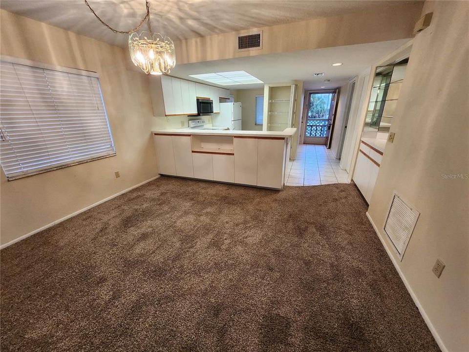 Active With Contract: $99,800 (2 beds, 2 baths, 1092 Square Feet)