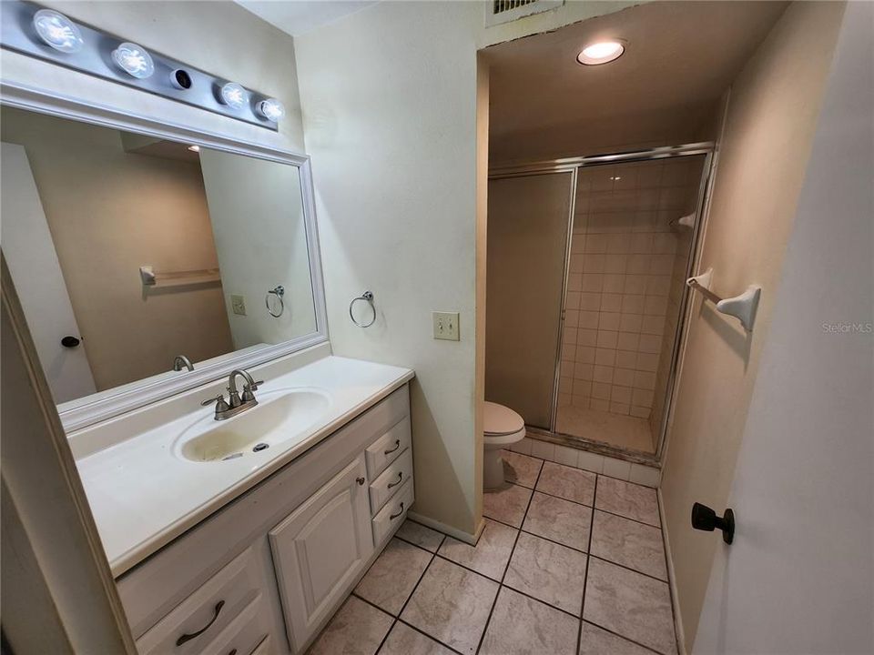 Active With Contract: $99,800 (2 beds, 2 baths, 1092 Square Feet)