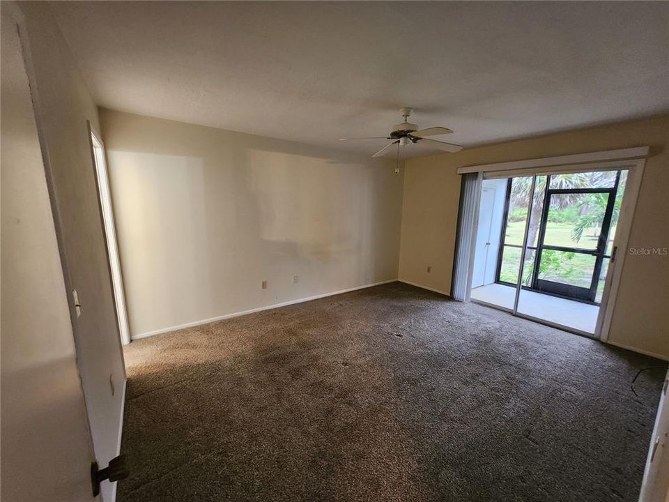 Active With Contract: $99,800 (2 beds, 2 baths, 1092 Square Feet)