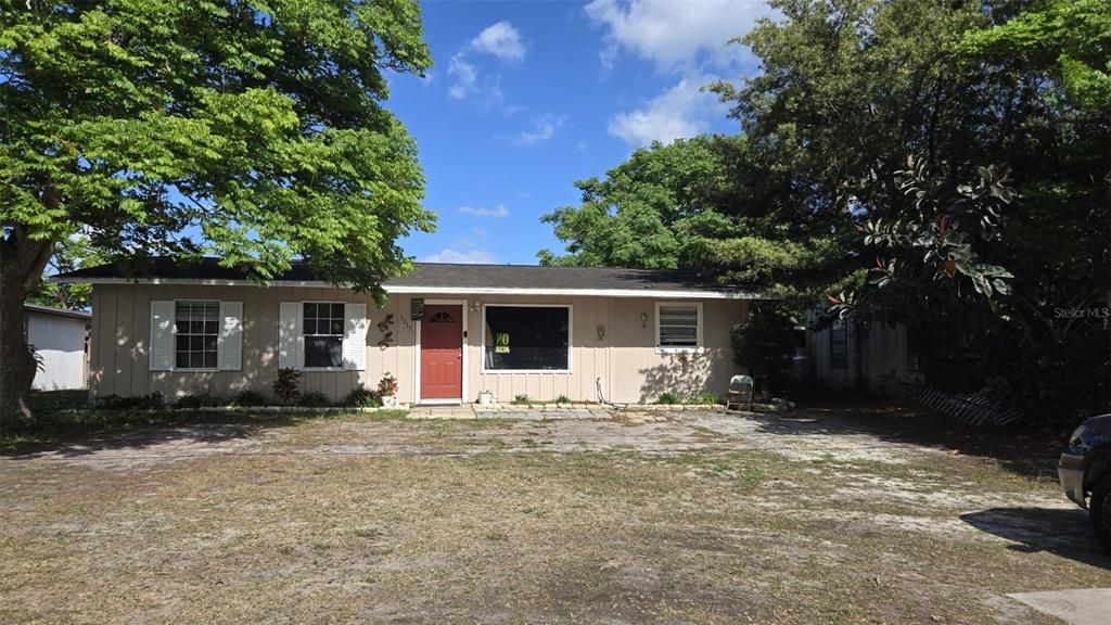 Recently Sold: $260,000 (4 beds, 2 baths, 1015 Square Feet)