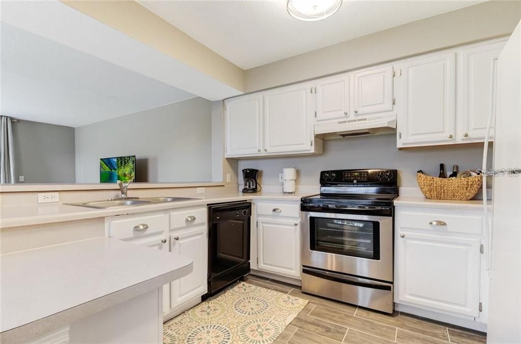 For Sale: $235,000 (2 beds, 2 baths, 1288 Square Feet)