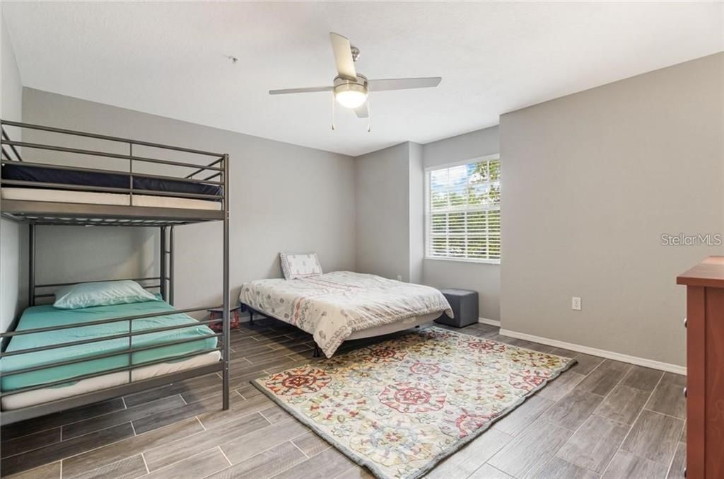 For Sale: $235,000 (2 beds, 2 baths, 1288 Square Feet)