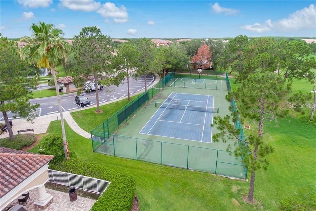 For Sale: $235,000 (2 beds, 2 baths, 1288 Square Feet)