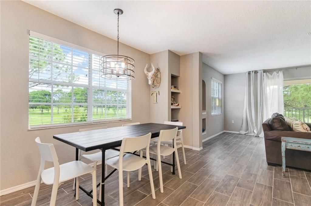 For Sale: $235,000 (2 beds, 2 baths, 1288 Square Feet)