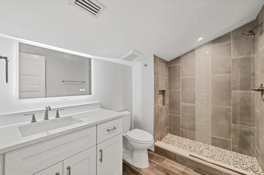 待售: $1,495,000 (3 贝兹, 3 浴室, 1682 平方英尺)