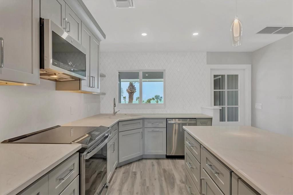 待售: $1,495,000 (3 贝兹, 3 浴室, 1682 平方英尺)