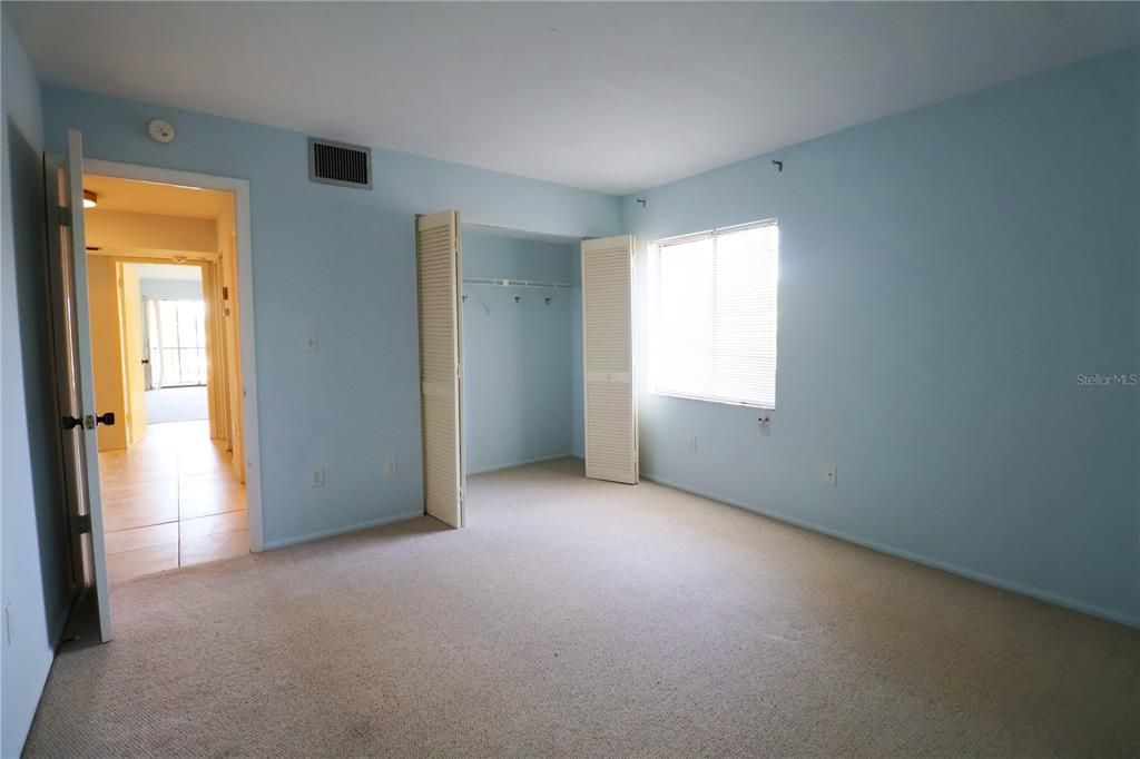 合同活跃: $1,750 (2 贝兹, 2 浴室, 1188 平方英尺)