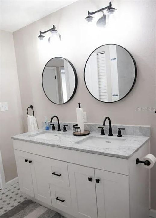 For Rent: $1,650 (2 beds, 1 baths, 1128 Square Feet)