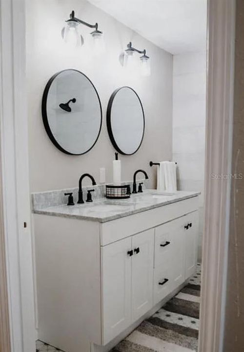 For Rent: $1,650 (2 beds, 1 baths, 1128 Square Feet)