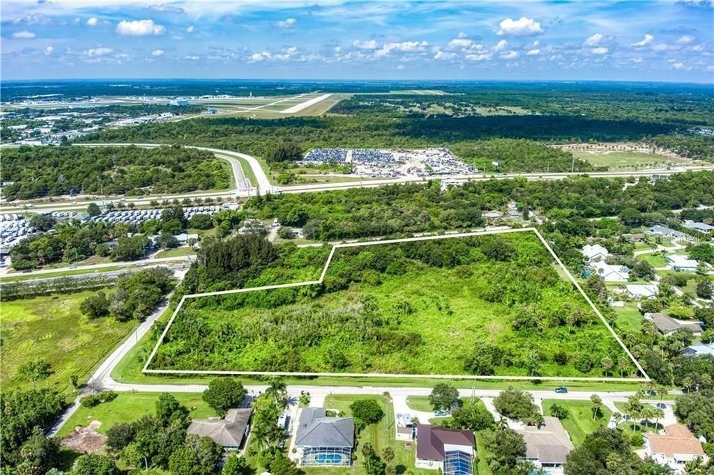 待售: $695,000 (8.48 acres)