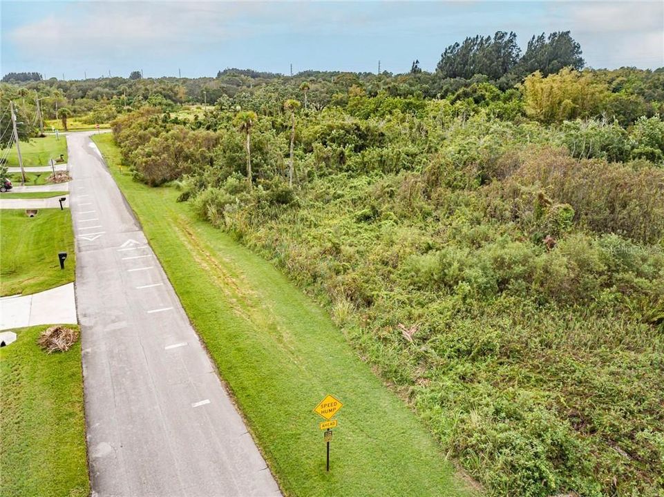 待售: $695,000 (8.48 acres)