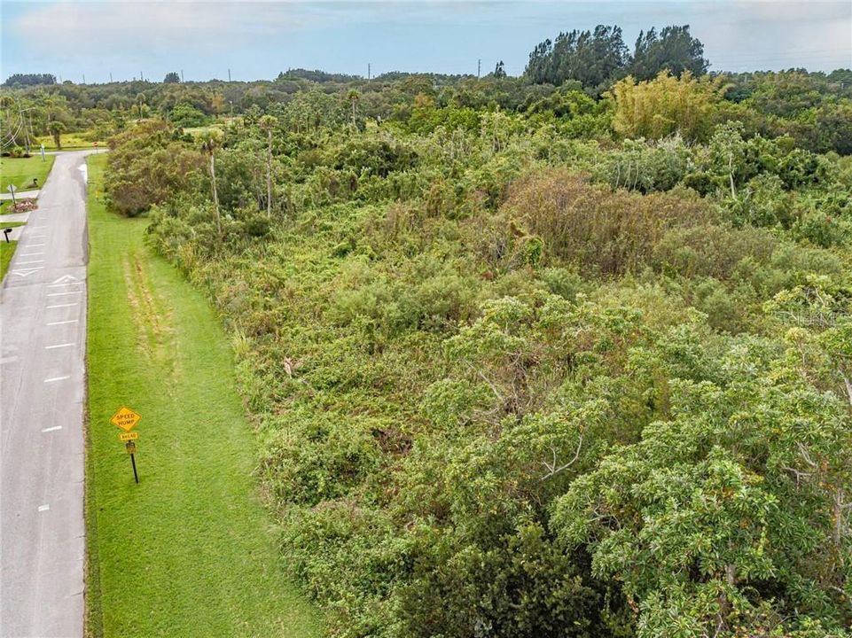 待售: $695,000 (8.48 acres)