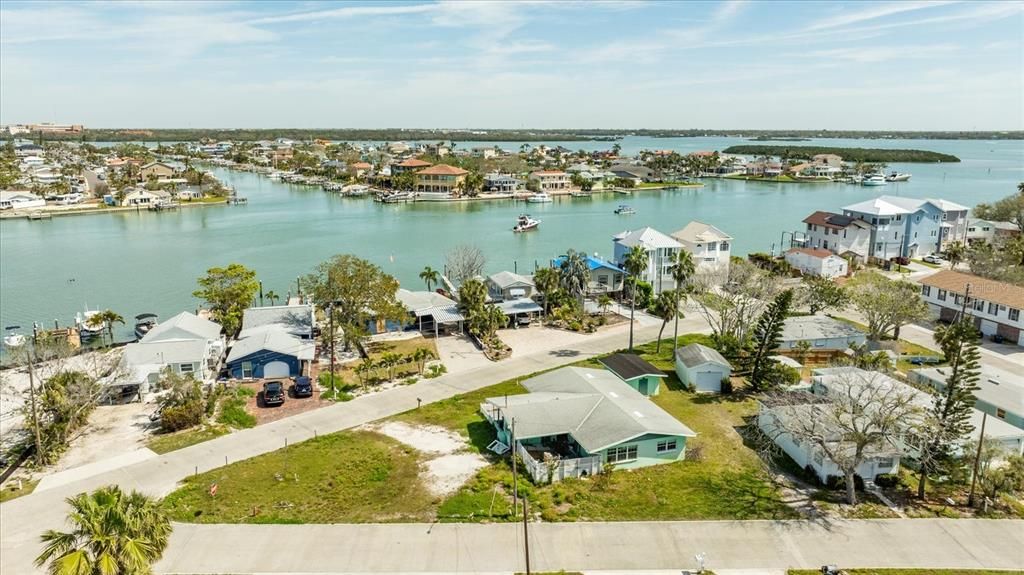 Vendido Recientemente: $475,000 (2 camas, 2 baños, 1352 Pies cuadrados)